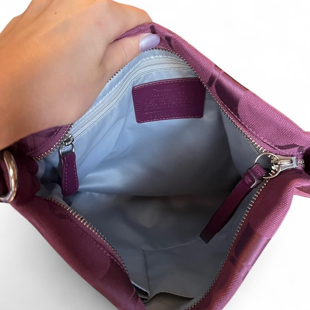 Coach 2013 Plum Signature Shoulder Bag - Picture 4 of 5